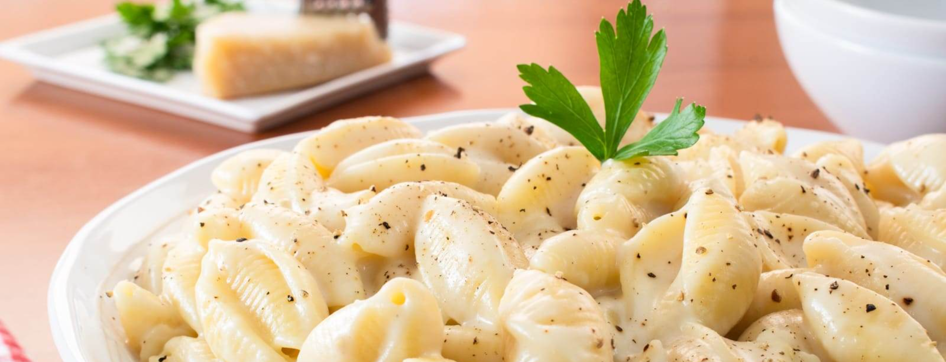 Creamy Garlic Parmesan Pasta1